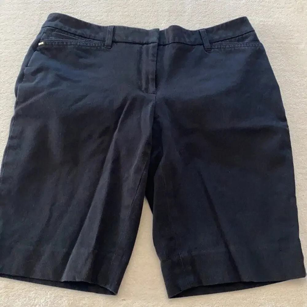 White House Black Market Shorts Womens 4‎ Black Bermuda Twill Pockets Modest